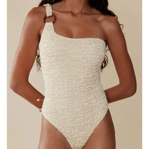 NEW JUILLET FREE PEOPLE IVORY LUXE CRINKLE JESSI ONE PIECE SWIMSUIT SZ M